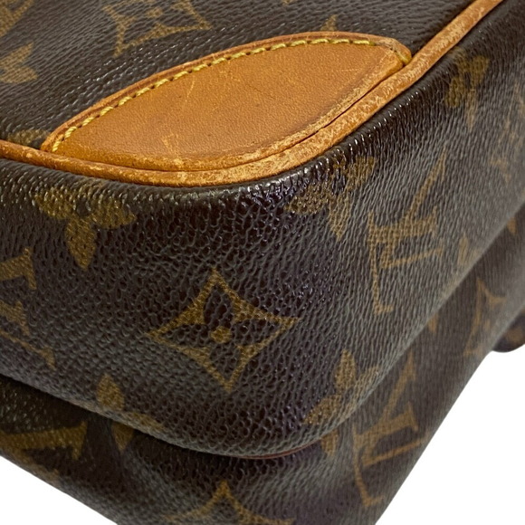 Louis Vuitton Monogram Pochette Shoulder Bag Brown - Picture 2 of 11